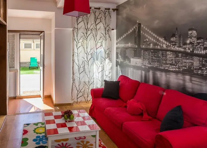 Apartment In Downtown Near Metro Station